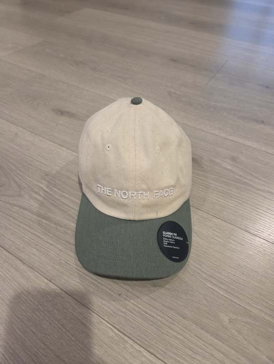 NWT The North Face Roomy Norm Hat